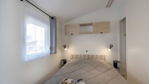 Mobil-home Premium Jacuzzi TV Clim - 2 chambres / 2 salles d’eau