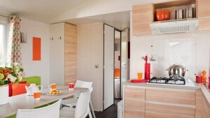 Mobilheim Standard 32m² (3 Zimmer) + TV + Terrasse