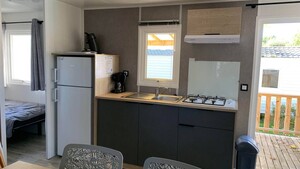 Mobil-home 6/8 pers. nuitée - Terrasse couverte - 3 chambres, 1 convertible