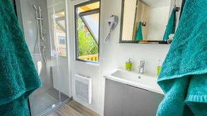 Lodge SERENITY SPA PREMIUM 2 bedrooms + SPA + Covered terrace + Dishwasher + TV (32m²/2024)
