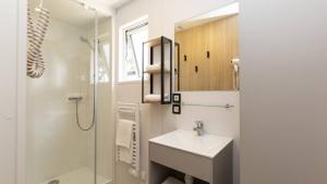 Flower Camping Tamarins Plage 