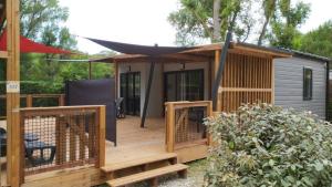 Flower Camping La Rivière