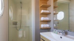 HolaCamp Barcelona by Viajes Velero 