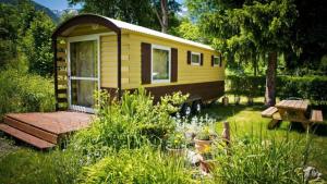 Flower Camping  A La Rencontre du Soleil