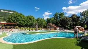 Camping maeva Escapades Millau Plage