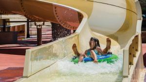 Camping de la Clape Village