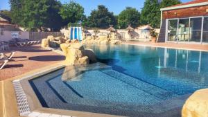 Camping Les Gros Joncs - Maeva