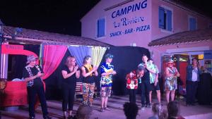 Flower Camping La Rivière