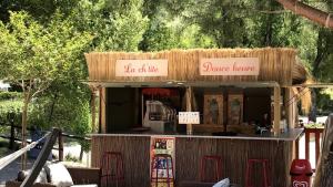 Flower Camping La Rivière