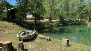 Flower Camping La Rivière