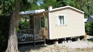 Flower Camping La Rivière