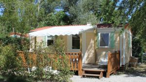 Flower Camping La Rivière