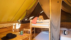 Canadees Lodge - 15m² - 2 slaapkamers - zonder privé sanitair, het moderne comfort voor een tent