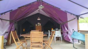 Flower Camping La Rivière