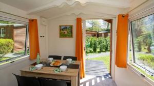 Flower Camping  A La Rencontre du Soleil