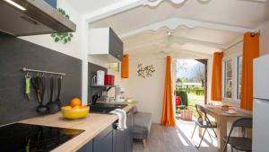 Flower Camping  A La Rencontre du Soleil