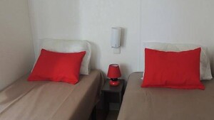 Stacaravan Confort + SUNNY 27m² (2 Kamers - Overdekt terras) + TV