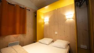 Flower Camping  A La Rencontre du Soleil