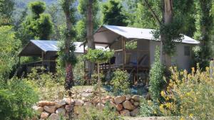 Flower Camping La Rivière