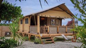 Flower Camping La Rivière