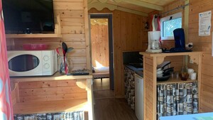 Roulotte 4 pers. 1 bedroom, 2 bunk beds - with shower and toilet