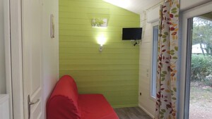 Chalet  CONFORT + 27m² (2 Zimmer) Klimaanlage / Spühlmaschine / TV  - überdachte Terrasse