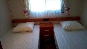 Mobilheim P2 Schlafzimmer (ohne Bettwäsche und Handtücher)