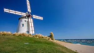 Flower Camping l'Escale du Perthuis
