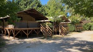 Flower Camping La Rivière