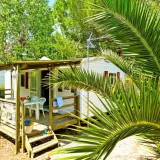 Stacaravan met 2 slaapkamers, airconditioning + tv