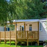 Mobil-home Premium 28m² - 2 slaapkamers - overdekt terras - TV - lakens & handdoeken