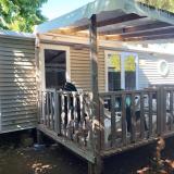 Stacaravan Confort 26m² 2 slaapkamers + Half -schaduwrijk terras (landzijde)