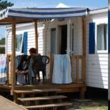 Stacaravan Confort 26m² 2 slaapkamers + Half -schaduwrijk terras voor mindervaliden (strandkant)