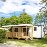 Stacaravan Premium 40m² (2 slaapkamers) - 2 badkamers + terras + TV