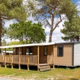 Stacaravan Premium 40m² (3 slaapkamers) - 2 badkamers + terras + TV + Vaatwasmachine