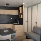 Comfort Lodge met 4 kamers (6 volwassenen + 1 baby)