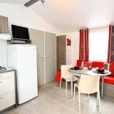 Stacaravan Authentique 2 slaapkamers + TV - by maeva