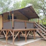 Lodge op palen Confort 30m² (2 slaapkamers) overdekt terras 10m² (zonder privé sanitair)